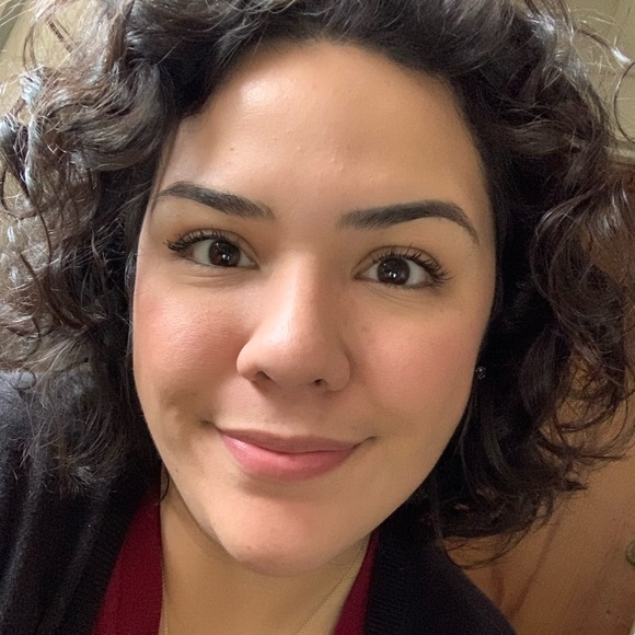 Meet your Posher, Kelli - Picture 1 of 1